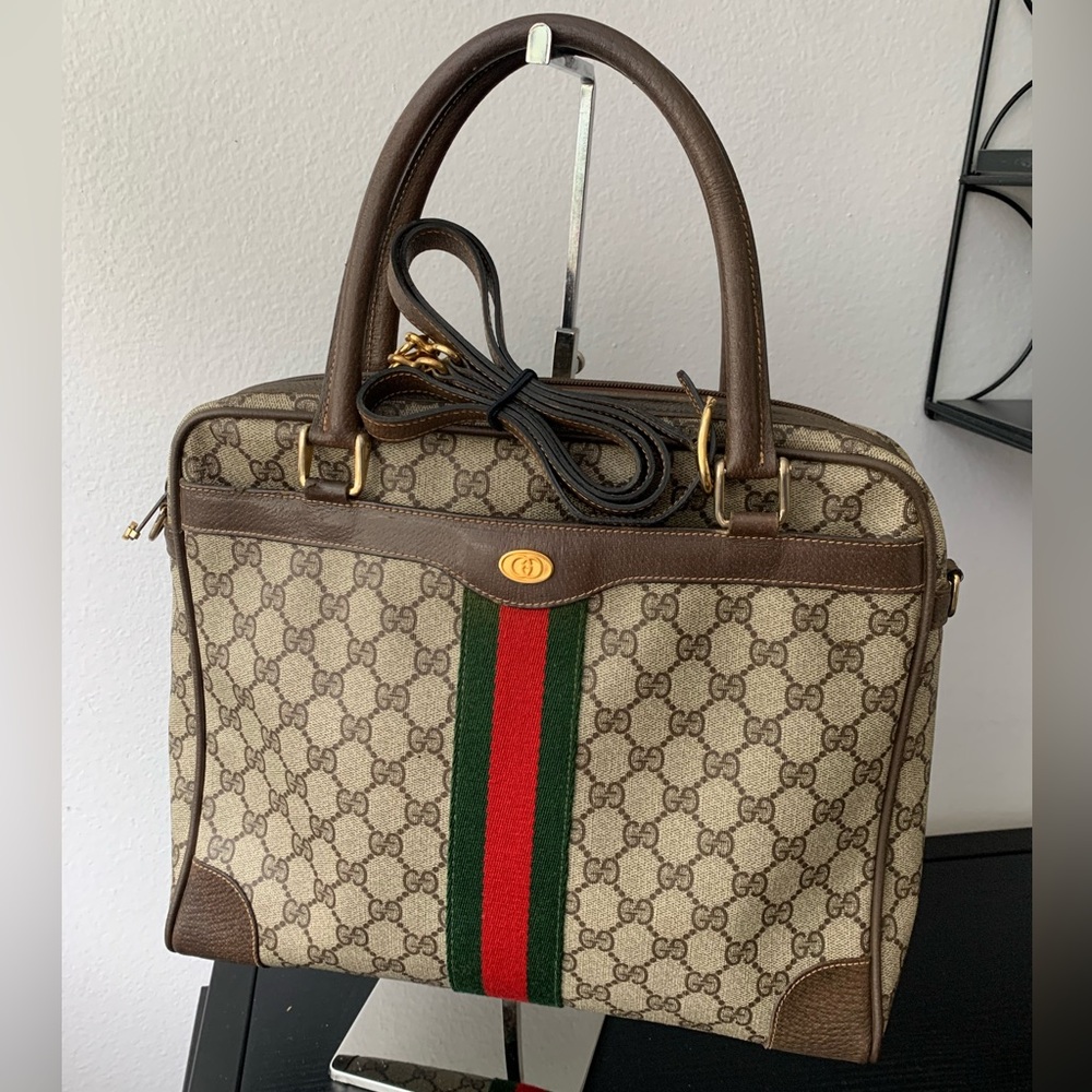 (17) GUCCI 80 Brown Slim Tote